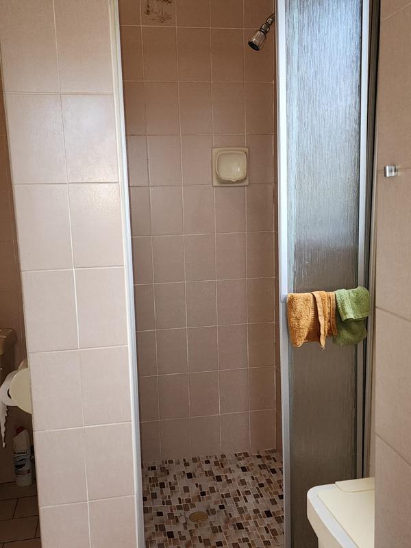 4 Bedroom Property for Sale in Gleemoor Western Cape